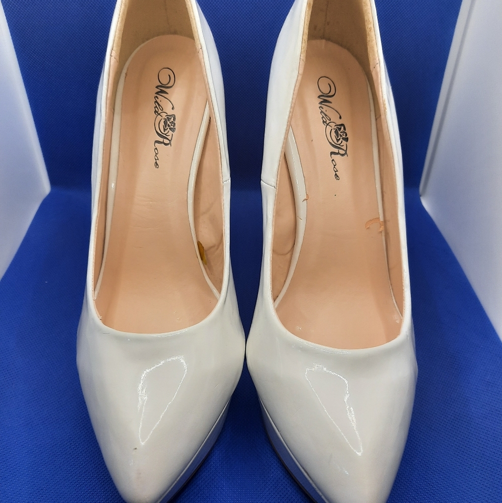 White Pumps Size 7.5